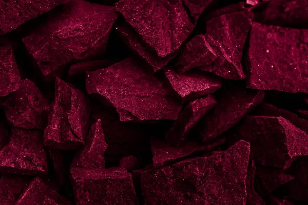 Taşların ve minerallerin arka planı, madenciliğin kökeni...