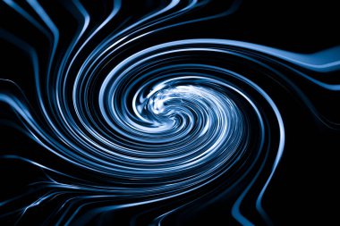 İleride karanlıkta parlayan öğütücüden çıkan mavi kıvılcımlar.