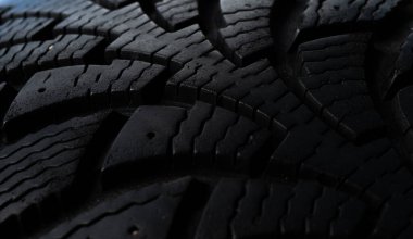 Lastik izleri, lastik izleri.