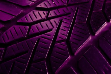 Lastik izleri, lastik izleri.