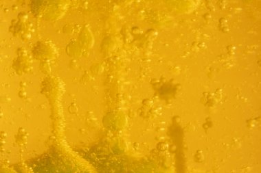 Kabarcıklı sarı sualtı arkaplanı