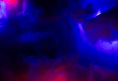 Karanlık fırtınada renkli sis