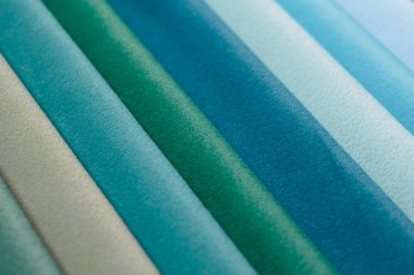 Kumaş şeritler. farklı renklerde çizgili arkaplan