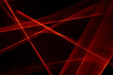 Lazer ışığı. Dalgalanan ve bükülen ışık çizgileri.