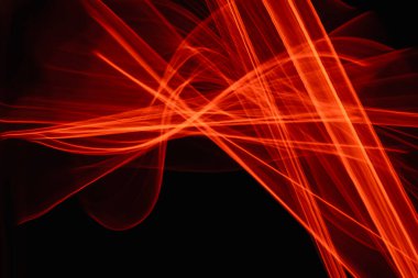 Lazer ışığı. Dalgalanan ve bükülen ışık çizgileri.