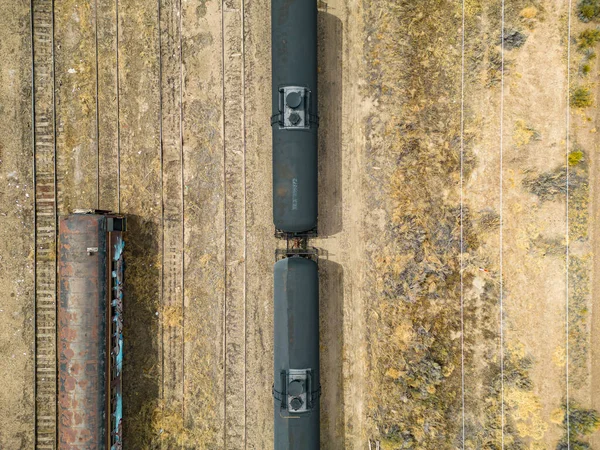 Rostiges Stahldach Mit Einem Zug — Stockfoto