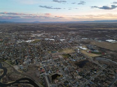 Alamosa yakınlarındaki şehrin havadan görüntüsü