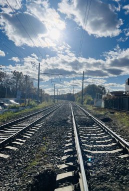 Şehirdeki tren rayları.