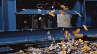 Plastik öğütücü. Plastik Geri Dönüşüm Konteynırı Öğütücü Atık Ezici. Kesir