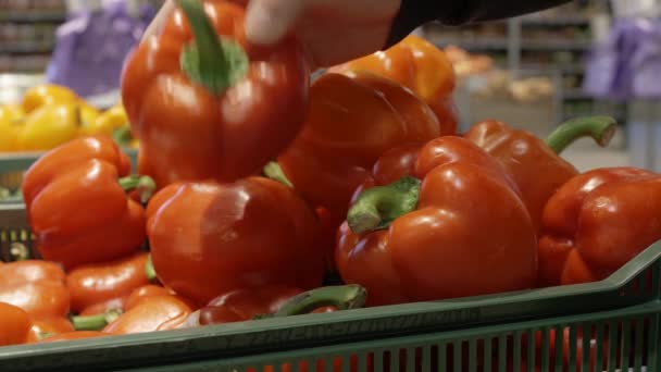 Hand Takes Bell Pepper Shelf Supermarket Close — Stock Video