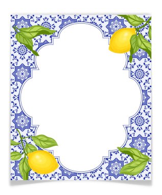 Mavi ve beyaz fayanslı çerçeve ve yeşil yapraklı limon dalları. Geleneksel Akdeniz tarzı, çiçekli çerçeveler, davetiye, parti, düğün tabelaları. Vektör illüstrasyonu.