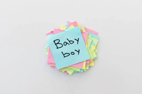 Φύλο Αποκαλύπτει Μωρό Αγόρι Χειρόγραφο Σημείωμα Λευκό Απομονωμένο Φόντο — Φωτογραφία Αρχείου