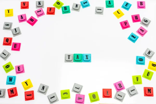 Word Tax Mit Einem Bunten Buchstaben Auf Weißem Isoliertem Hintergrund — Stockfoto