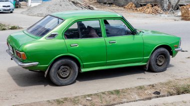 Toyota corolla sedan E20 2. nesil araba: Swat, Pakistan - 20 Mar 2023.