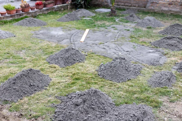 stock image Laying sand and paving the lawn