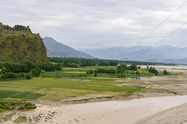 川の水の洪水農業分野のパノラマビュー高角度ビュー — ストック写真