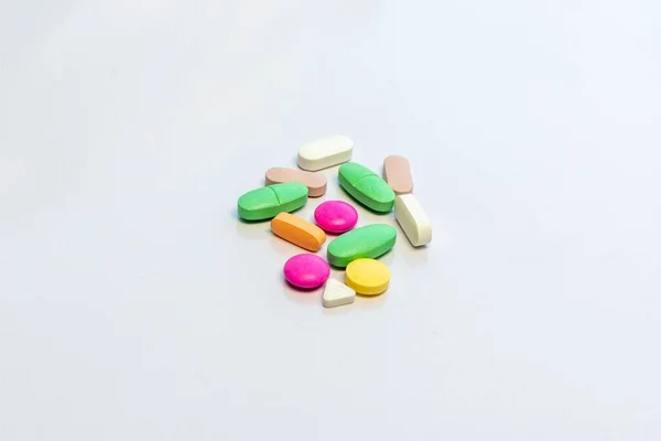 Léky Pilulky Tablety Izolovaném Bílém Pozadí — Stock fotografie