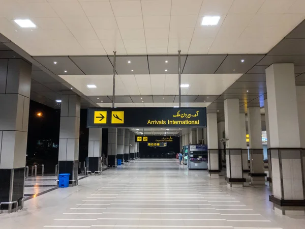 Пешавар Пакистан Серпня 2022 Прибуття Підписати Аеропорту Пешавар Пакистан — стокове фото