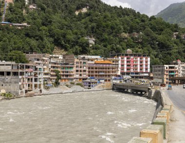 Mingora 'ya 55 kilometre mesafede bulunan ve Pakistan' ın Khyber Pakhtunkhwa bölgesinde bulunan popüler bir tepe istasyonudur..