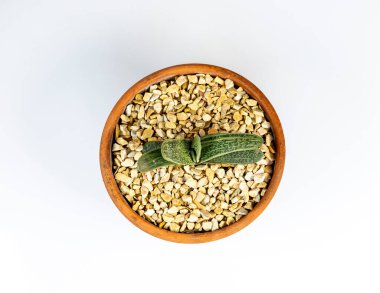 Beyaz arka planda küçük bir siğil var. Üst görünüm.