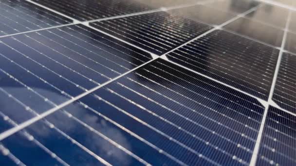 Primer Plano Los Paneles Solares Reducir Las Huellas Carbono Con — Vídeos de Stock