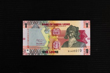 Sierra Leone 1 Leone Bai Bureh ve Sierra Leone 'nin armasının yer aldığı banknot.