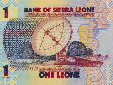 Sierra Leone 'den telekomünikasyon uydu anteninin portresi.
