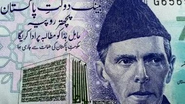 Pakistan Yeni Yetmiş Beş Rupi Hatıra Notu Quaid e Azam Portresi ile ön yüzünde. Yakınlaştırılmış Yakınlaştırma Görünümü
