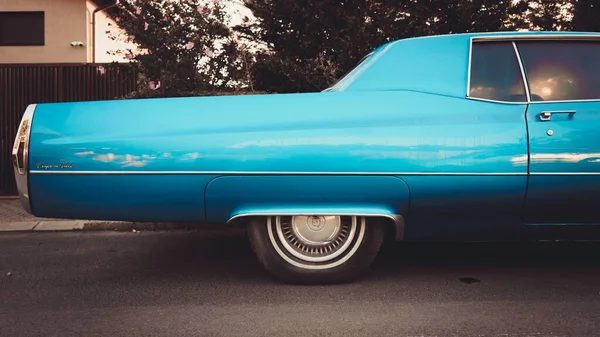 Vintage Luxus Alten Retro Blauen Cadillac Coupé Deville Auf Der Stockbild