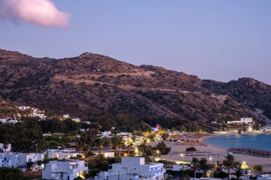 Yunanistan 'daki Mylopotas plajının panoramik manzarası