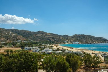 Yunanistan 'ın ünlü Mylopotas plajının nefes kesici panoramik manzarası