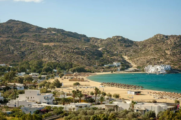 Yunanistan 'ın ünlü Mylopotas plajının nefes kesici panoramik manzarası