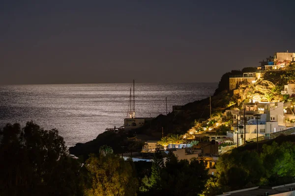 Иос Греция Сентября 2022 Года Вид Красивые Белесые Освещенные Гостиничные — стоковое фото