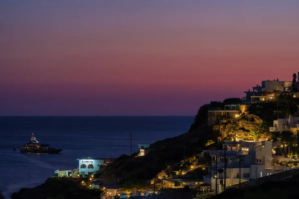 Ios Greece Вересня 2022 Дивовижний Пурпуровий Захід Сонця Вигляд Ілюмінованих — стокове фото