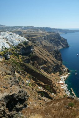 Fira Santorini köyünün panoramik manzarası