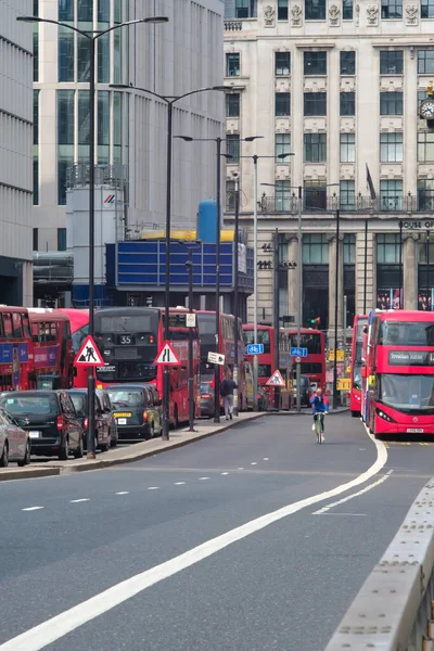 London Storbritannien Maj 2018 Utsikt Över Röda Dubbeldäckare Bussar Och — Stockfoto