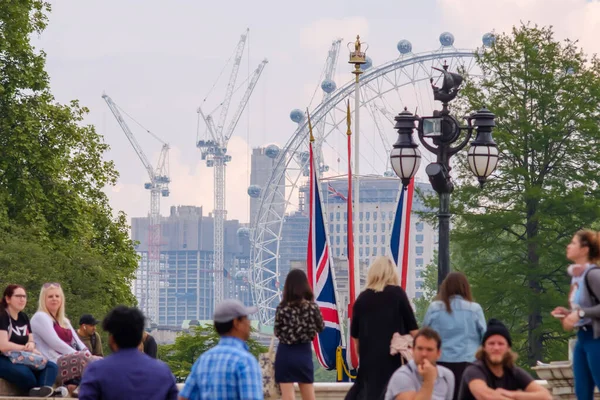 Londyn Wielka Brytania Maja 2018 Widok Turystów Queen Victoria Memorial — Zdjęcie stockowe