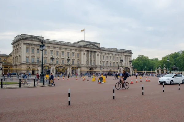 Londres Reino Unido Maio 2018 Vista Dos Turistas Frente Palácio — Fotografia de Stock