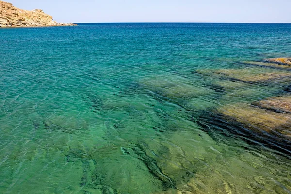 Blick Auf Den Wunderschönen Türkisfarbenen Strand Von Plakes Auf Ios — Stockfoto