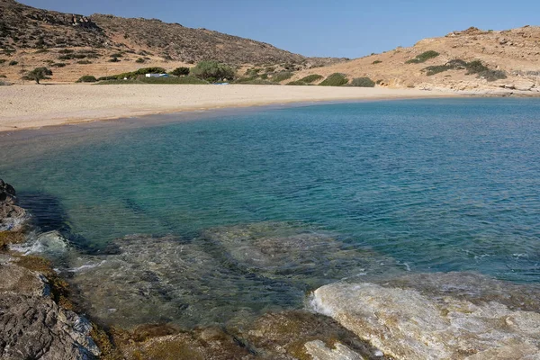 stock image Panoramic view of the wonderful turquoise sandy beach of Plakes in Ios Greece