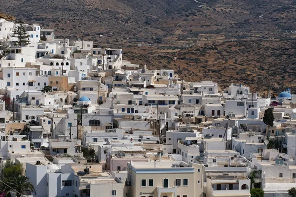 Panoramautsikt Över Den Pittoreska Och Vitkalkade Ios Grekland — Stockfoto