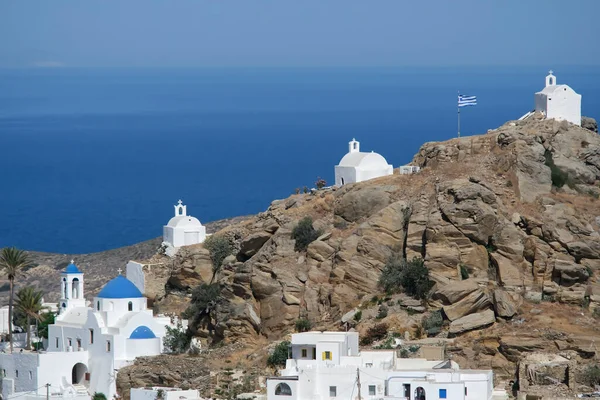 Vista Panoramica Una Chiesa Cappelle Più Piccole Bandiera Greca Sulla — Foto Stock