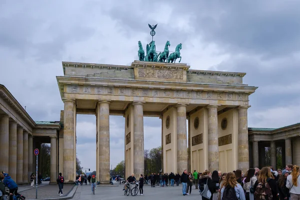 Берлін Німеччина Квітня 2023 Панорамний Вид Бранденбурзьких Воріт Або Бранденбургер — стокове фото