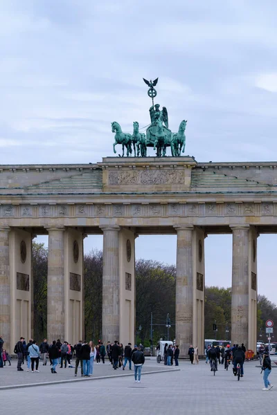 Berlin Almanya Nisan 2023 Berlin Deki Brandenburg Kapısı Veya Brandenburger — Stok fotoğraf