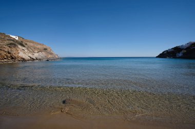 Ios Cyclades Yunanistan 'daki Kolitsani' nin büyüleyici turkuaz kumlu rüya plajı