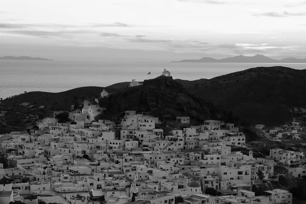 Чудовий Захід Сонця Панорамний Вид Мальовничого Білосніжного Острова Іос Греція — стокове фото