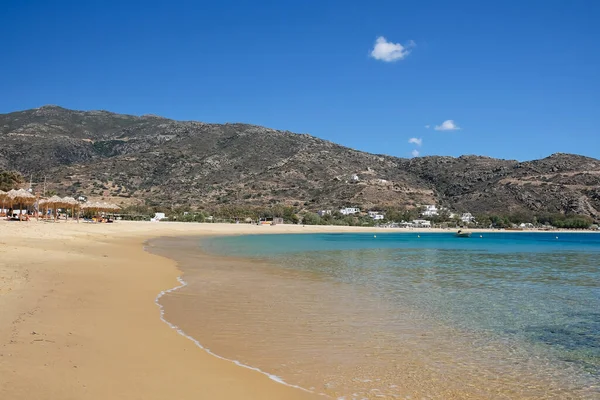 Yunanistan Güzel Turkuaz Kumlu Mylopotas Plajı Manzarası — Stok fotoğraf