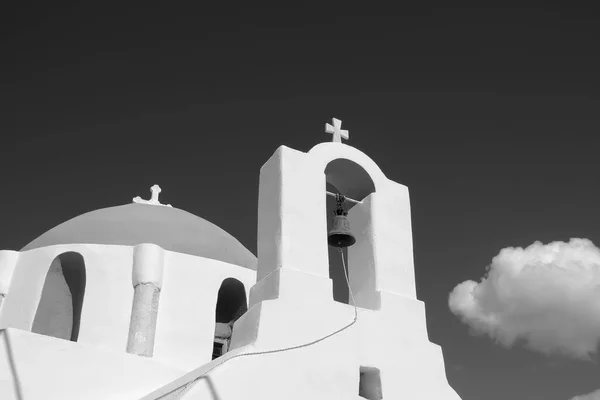 Belle Église Orthodoxe Blanchie Chaux Ios Grèce Noir Blanc — Photo