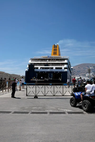 Ios Griechenland Mai 2021 Blick Auf Touristen Die Sich Auf — Stockfoto