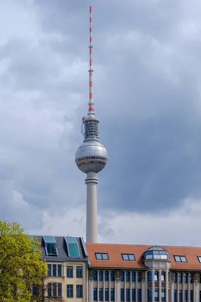 Berlín Německo Dubna 2023 Pohled Působivý Fernsehturm Televizní Věž Berlíně — Stock fotografie